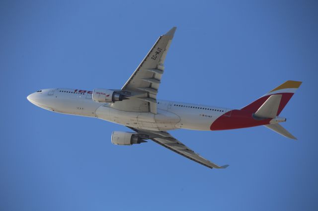 Airbus A330-200 (EC-MJT)