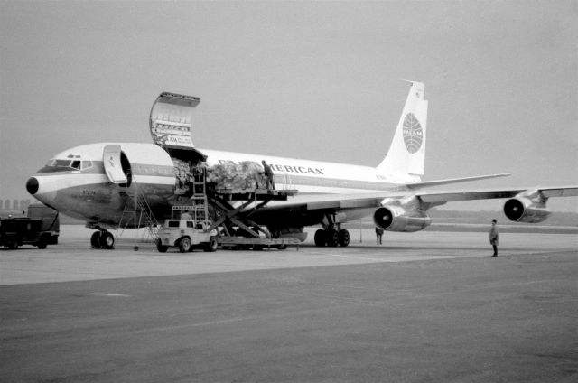 Boeing 707-300 (N791PA) - 1966 at Düsseldorf (EDDL)