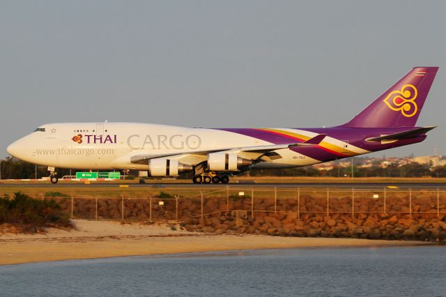 Boeing 747-400 (HS-TGJ)