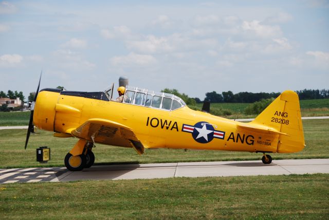 North American T-6 Texan (N515SA) - A T-6 in Iowa Air National Guard colors circa 1951, coming in from it's routine at Fly Iowa 2019.