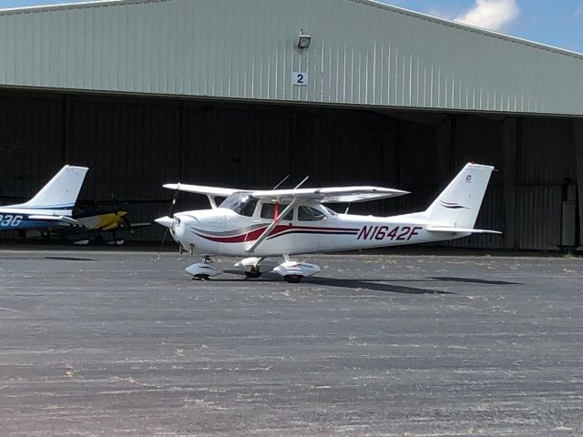 Cessna Skyhawk (N1642F)