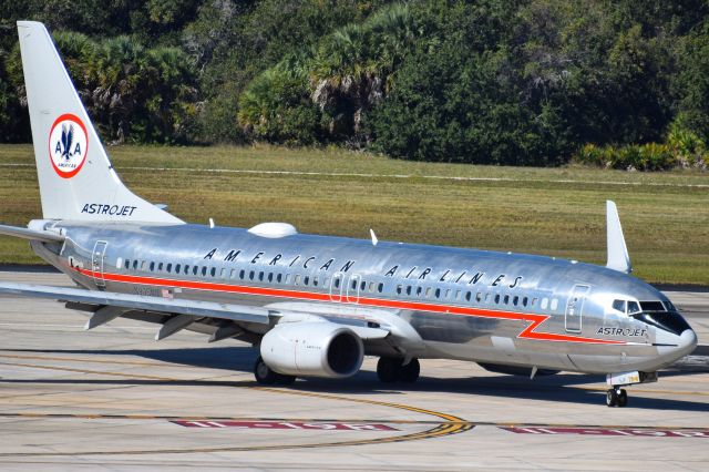 Boeing 737-800 (N905NN) - AstroJet retro livery operating as AA2470 into Tampa International (TPA) from Philadelphia International (PHL)