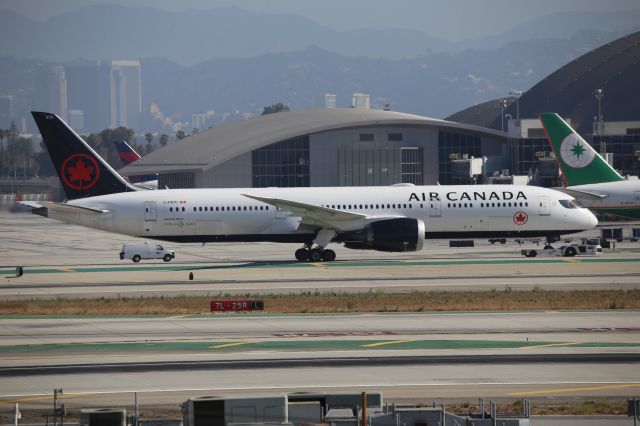 Boeing 787-9 Dreamliner (C-FRTU)