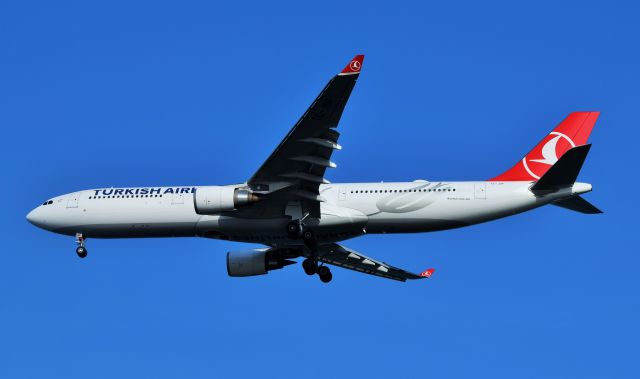 Airbus A330-300 (TC-JOF)