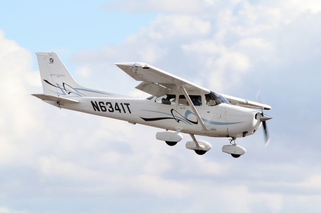 Cessna Skyhawk (N6341T)