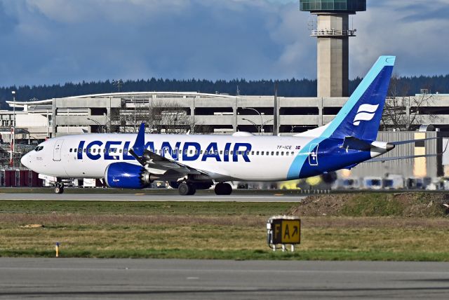 Boeing 737 MAX 8 (TF-ICE)