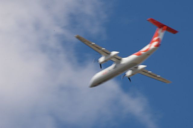 — — - Le 18 mai 2014 j'étais à CYVO photographiant cet avion qui venait tout juste de décoller de la piste 36.