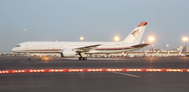 Boeing 757-200 (N757SS)