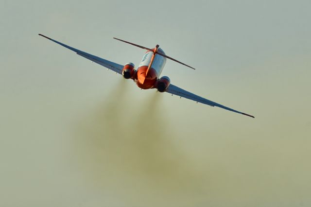 McDonnell Douglas MD-87 (N297EA)