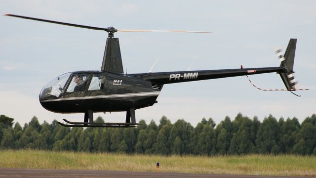 Robinson R-44 (PR-MMI)