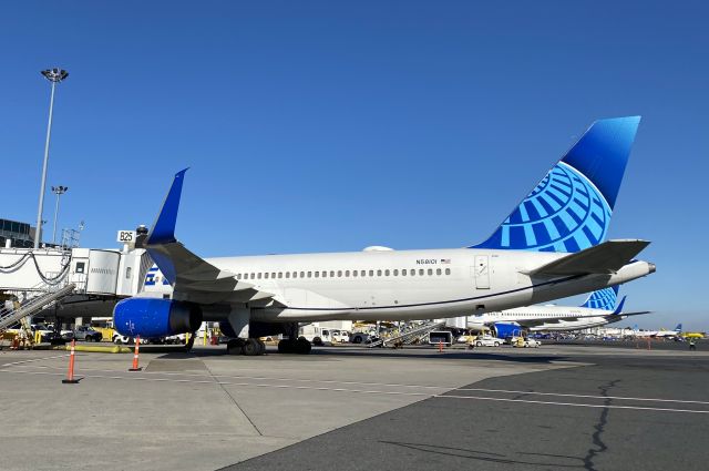 Boeing 757-200 (N58101)