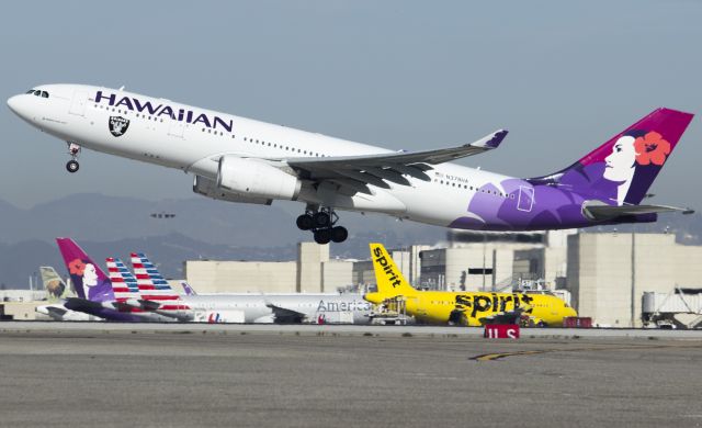 Airbus A330-200 (N378HA) - Hawaiian Raiders departing 25R