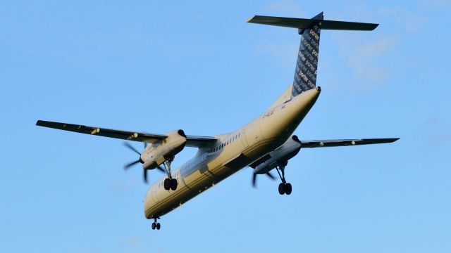 de Havilland Dash 8-400 (C-GLQC)