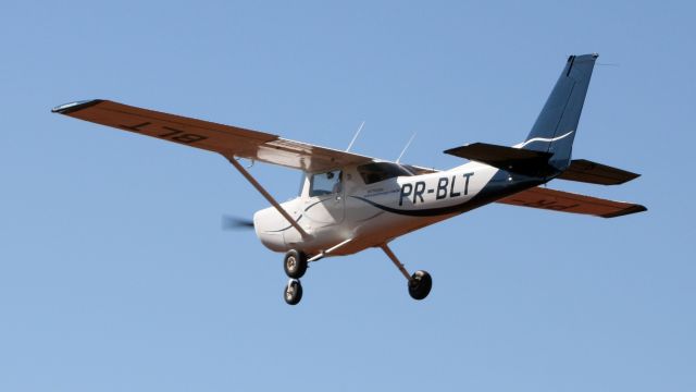 Cessna 152 (PR-BLT)