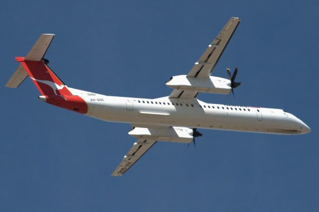 de Havilland Dash 8-400 (VH-QOE) - Heading skywards off runway 23. Thursday 4th April 2013.