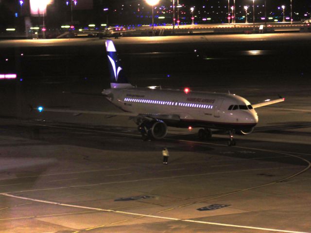 Airbus A320 (D-AHHC)