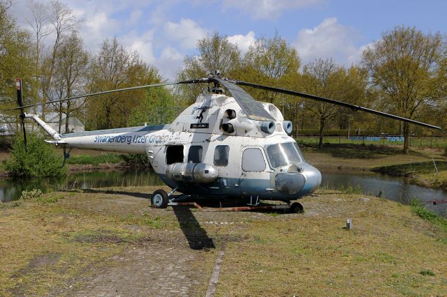 — — - Gategard at Schaijk, The Netherlandsbr /br /Serial Gategard at Swanenberg IJzer Groepbr /Helicopter Mil Mi-2 Hoplite Serial 564410105 Register 94+71  used by Luftwaffe (German Air Force) ,landstreitkrafte as 347 (east germany army) 