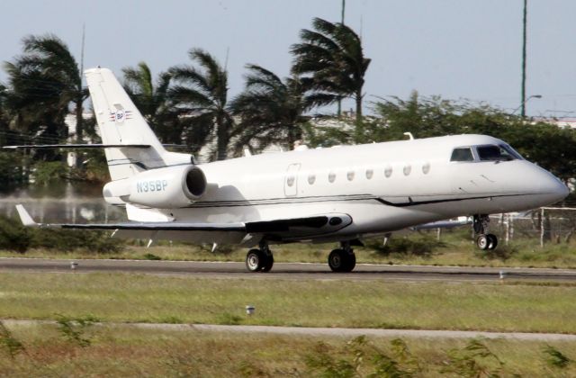 IAI Gulfstream G200 (N35BP)