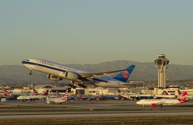 Boeing 777-200 (B-2026)