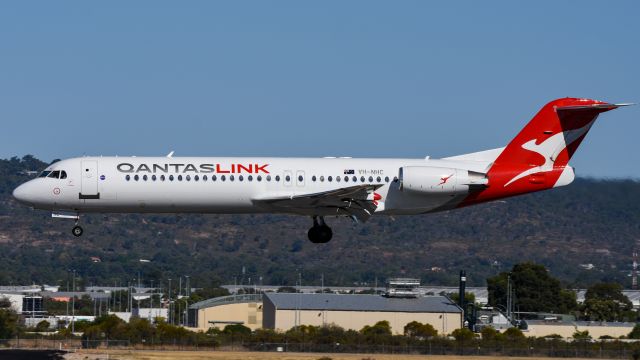 Fokker 100 (VH-NHC)