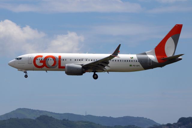 Boeing 737-700 (PS-GPC)
