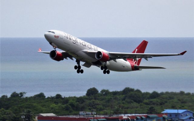 Airbus A330-200 (G-VMIK)