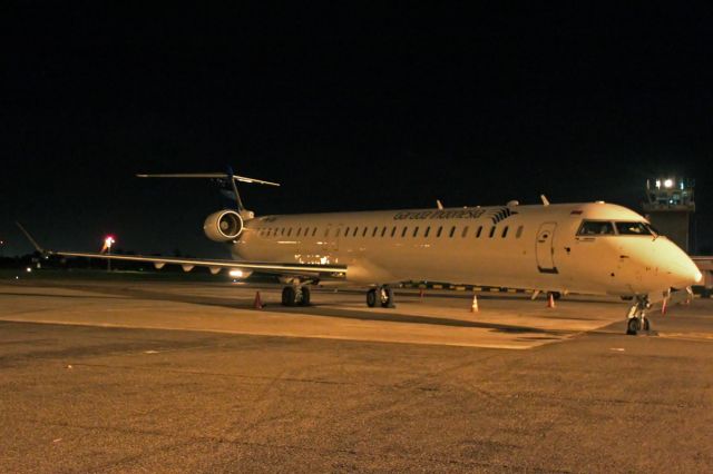 Canadair Regional Jet CRJ-100 (PK-GRH)