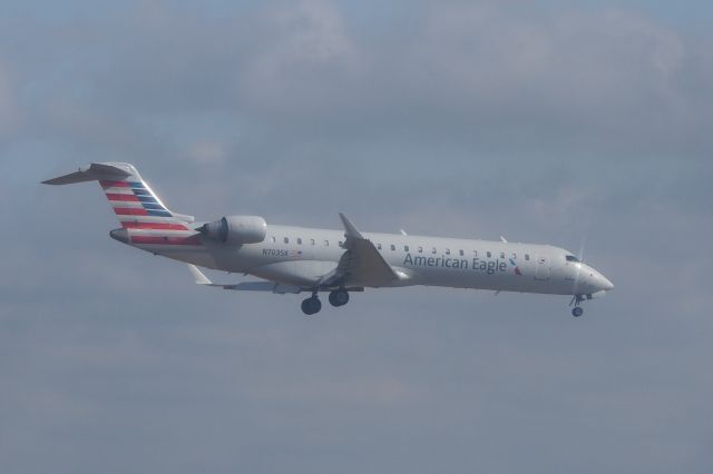 Canadair Regional Jet CRJ-200 (N703SK)