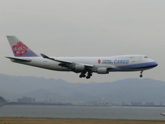 Boeing 747-400 (B-18723)