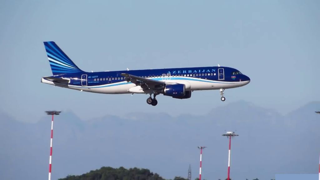 Airbus A320 (4K-AZ77) - landing from Baku RW35L