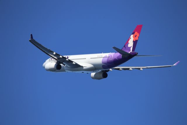 Airbus A330-200 (N379HA)