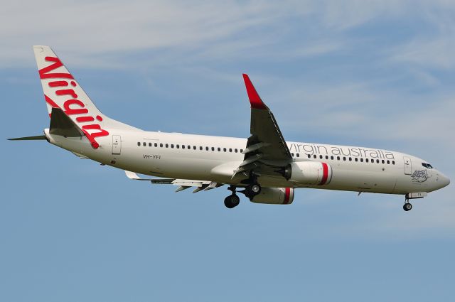 Boeing 737-800 (VH-YFI)