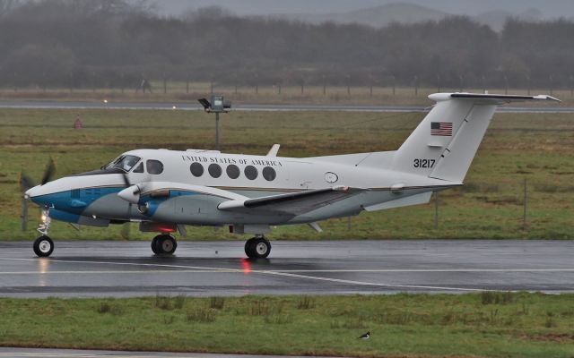 73-1217 — - usaf c-12c huron 73-1217 dep shannon 5/2/14.