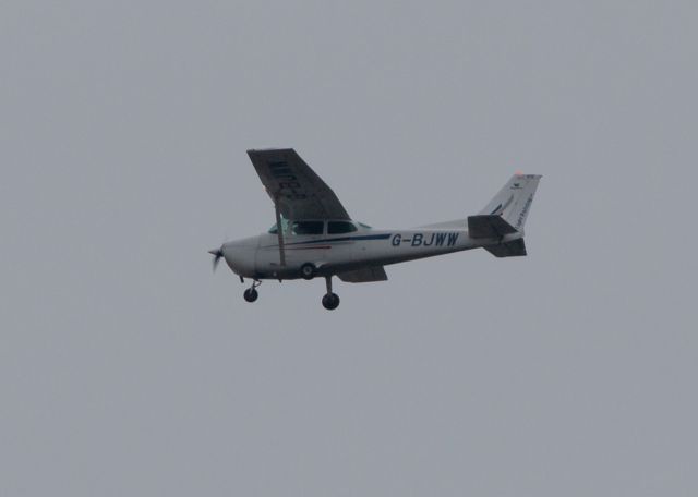 Cessna Skyhawk (G-BJWW) - Reims Aviation F172P Skyhawk Registraction G-BJWW (ICAO24 br /401FF0) Operated by Manx Aero Marine Management Ltd, Blackpool