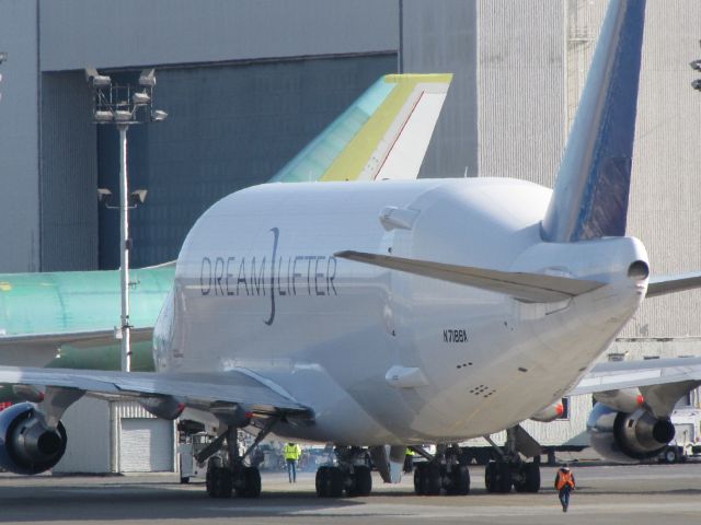 Boeing 747-400 (N718BA) - You can watch the full landing of Dreamlifter on this HD video a rel=nofollow href=http://www.youtube.com/watch?v=sfuH6ityWYEhttp://www.youtube.com/watch?v=sfuH6ityWYE/a