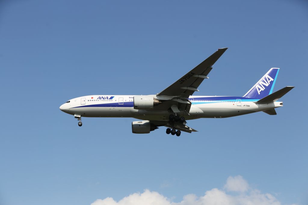 Boeing 777-200 (JA706A) - 25 October 2015:HND-HKD.
