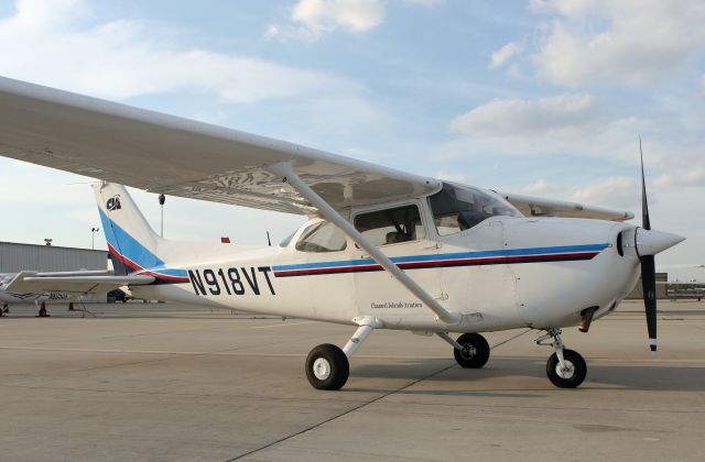 Cessna Skyhawk (N918VT)