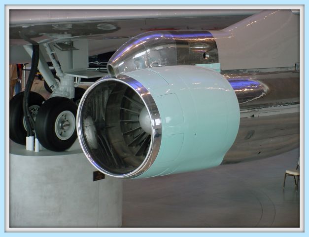 N27000 — - R. Regan Museum AF1, NR 2 engine/Turbocompressor