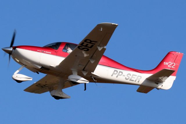 Cirrus SR-22 (PP-SER)