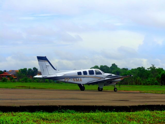 Beechcraft Baron (58) (PP-NMA)