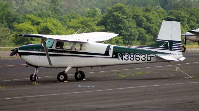 Cessna Skylane (N3963D) - This 1957 Cessna 182 Skylane was parked in transient this afternoon. Still in good shape!