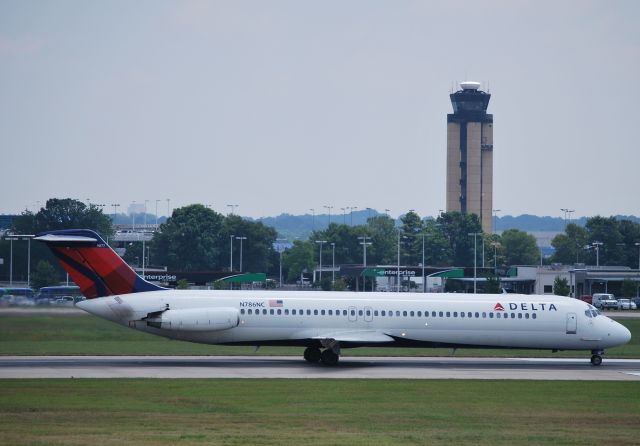 McDonnell Douglas DC-9-50 (N786NC) - Rolling 18C - 7/15/10