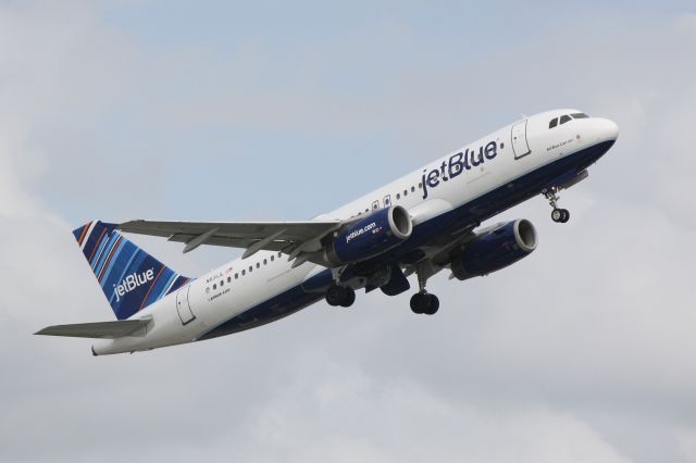 Airbus A320 (N531JT) - JetBlue Flight 164 (N531JL) "All Blue Can Jet" departs Sarasota-Bradenton International Airport enroute to John F Kennedy International Airport