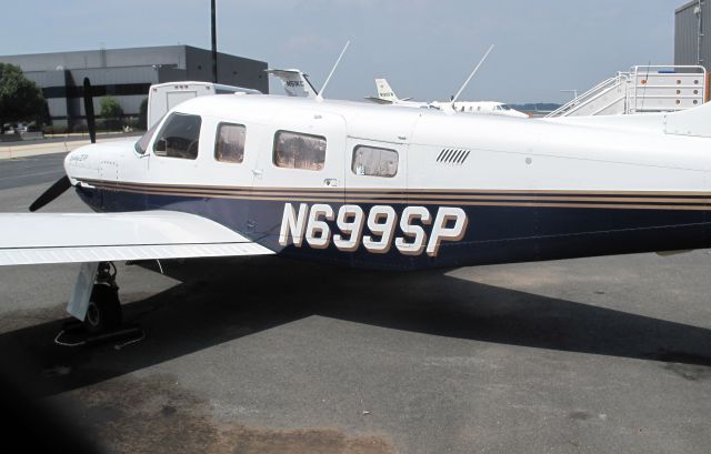 Piper Saratoga (N699SP)