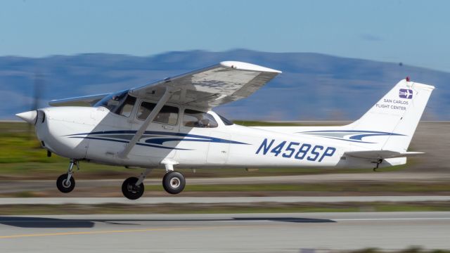 Cessna Skyhawk (N458SP)