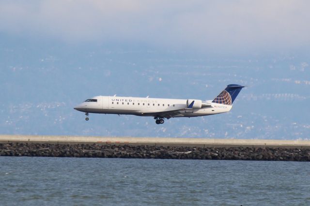 Canadair Regional Jet CRJ-200 (N472CA)