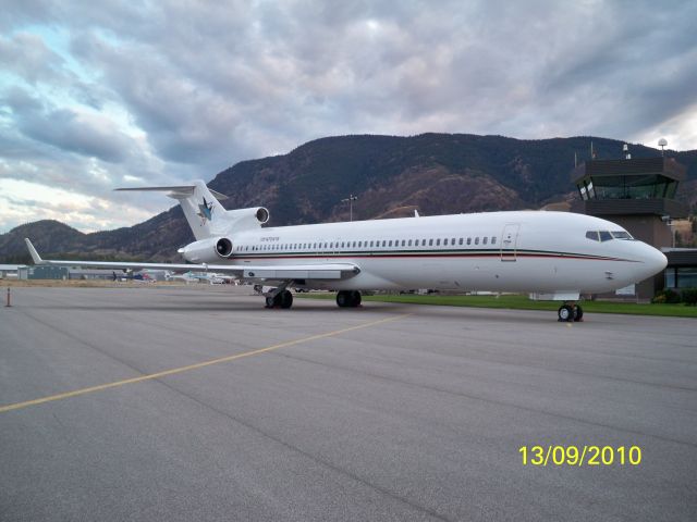 BOEING 727-200 (N724YS) - San Jose Sharks Boeing 727-200 returns to Penticton BC Canada - For Young Stars hockey tournament. 2011    Boeing B-727-200A - Horta LLC