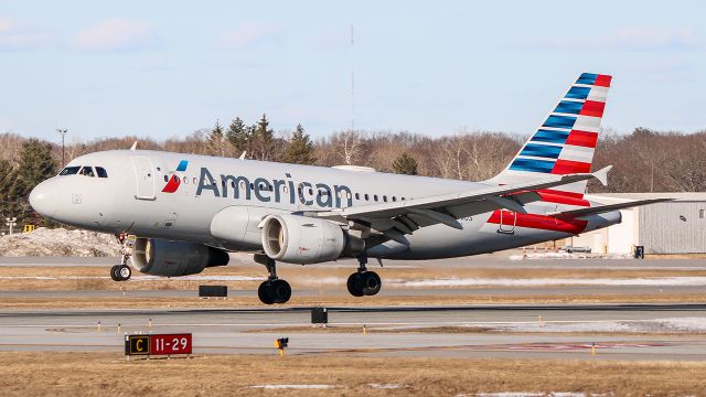 Airbus A319 (N730US) - An American A319 arriving runway 29 at PWM.