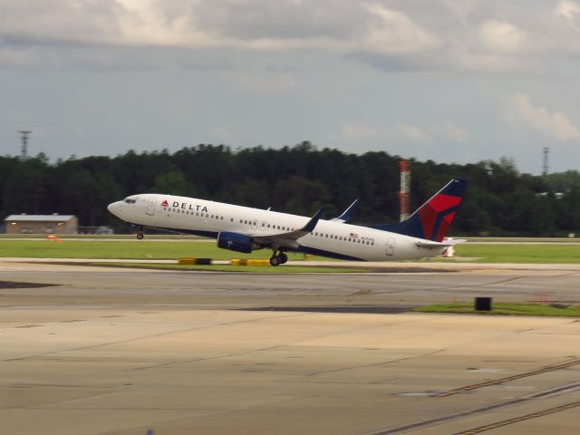 Boeing 737-800 (N3741S)