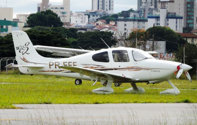 Cirrus SR-22 (PR-FFF)